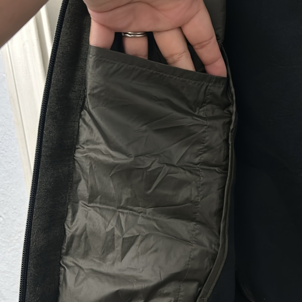 Nike puffer jacket - Picture 3 of 3